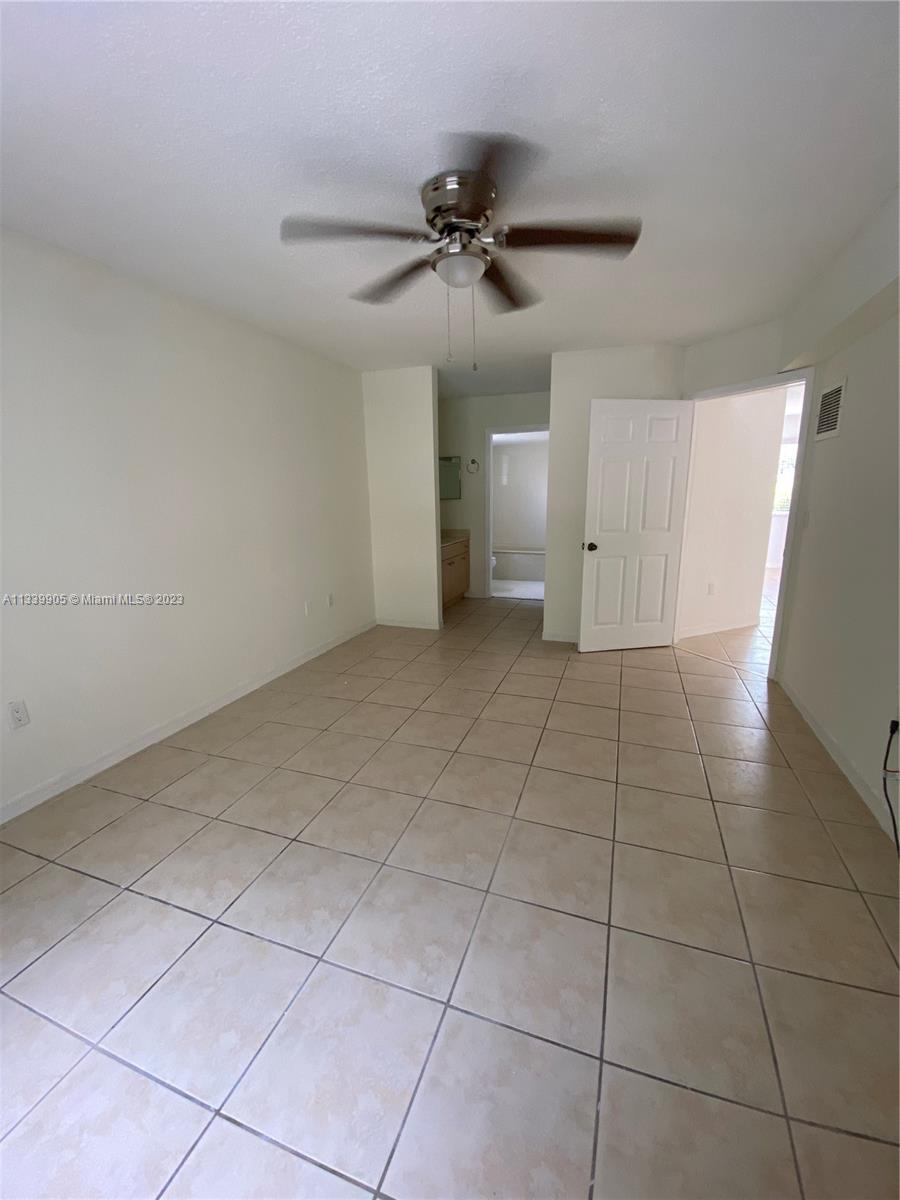 THE VILLAS AT SNAPPER VIL - Residential Lease