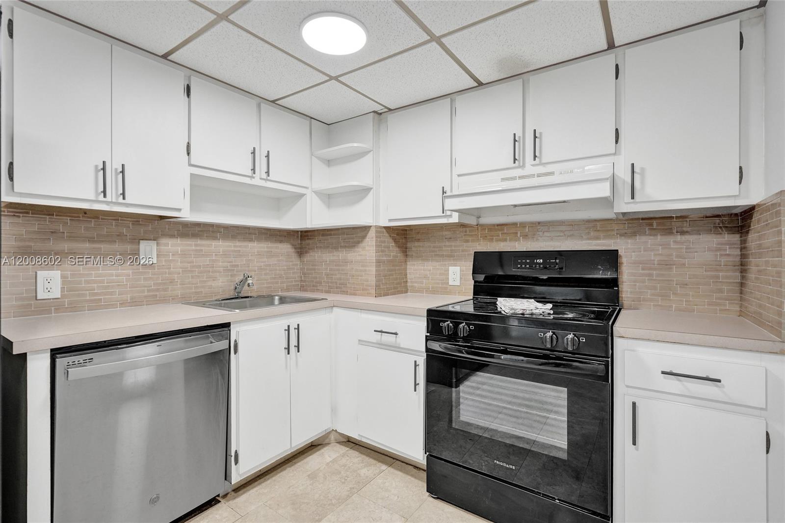 ARLEN HOUSE EAST CONDO - Residential