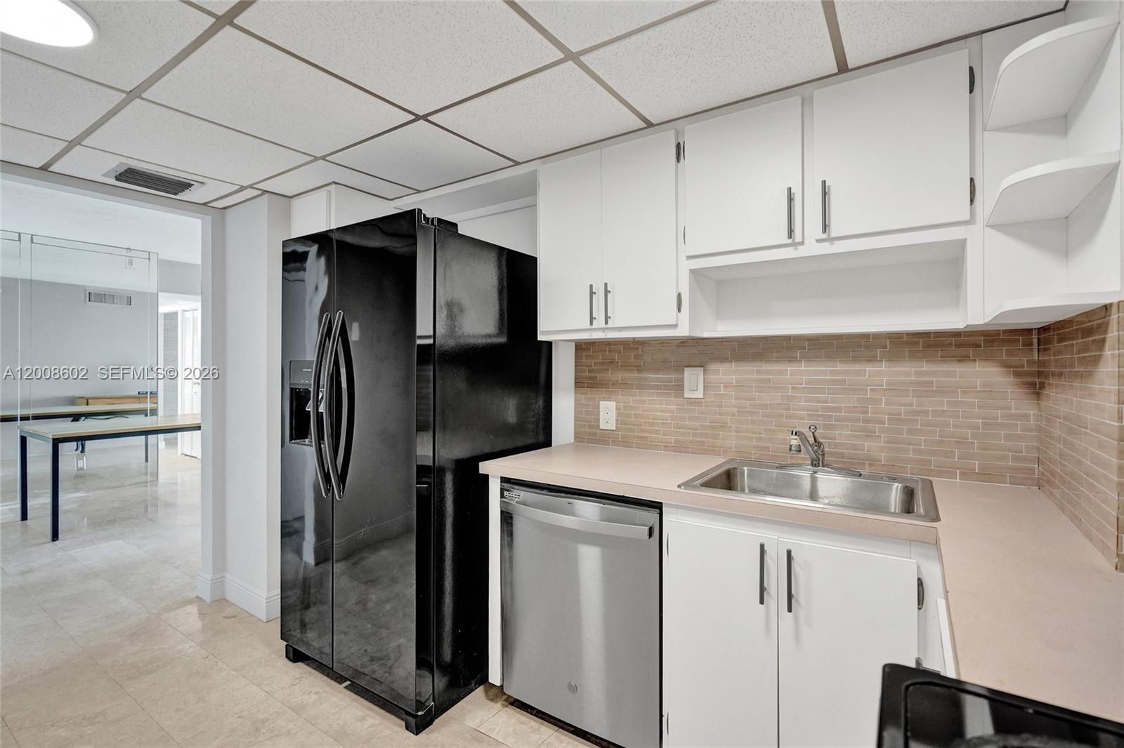 ARLEN HOUSE EAST CONDO - Residential