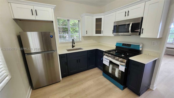 847 81ST ST APT 5, MIAMI BEACH, FL 33141 - Image 5e96fed64b83d011c8564a5b826eccf8/3806964645