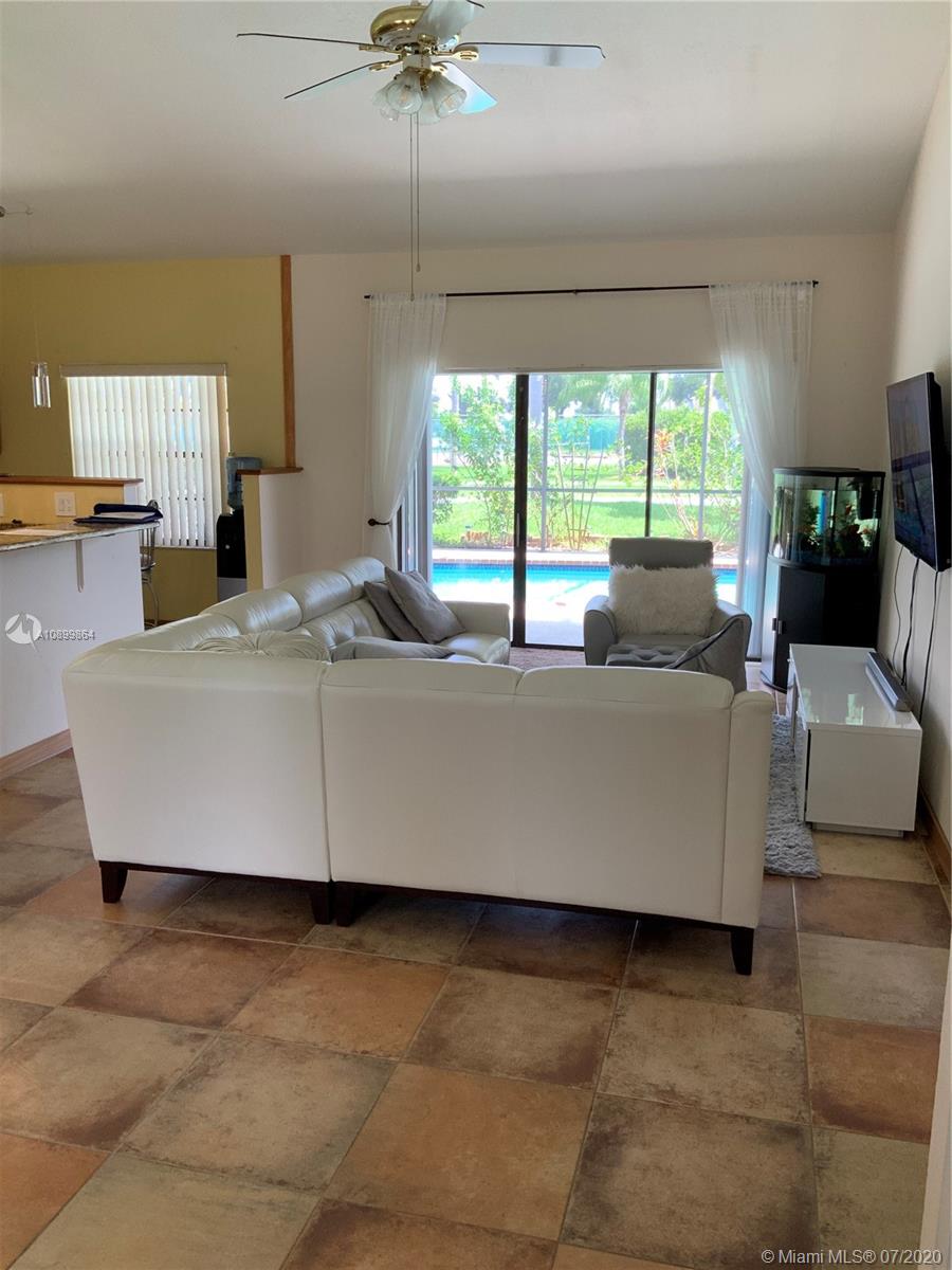 MEADOWS 300 1 - Residential