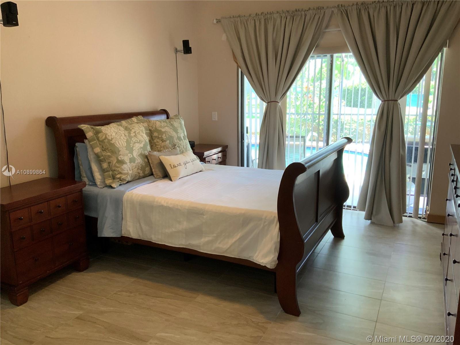 MEADOWS 300 1 - Residential