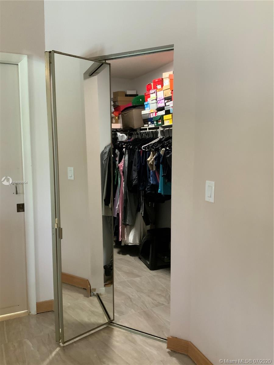 MEADOWS 300 1 - Residential