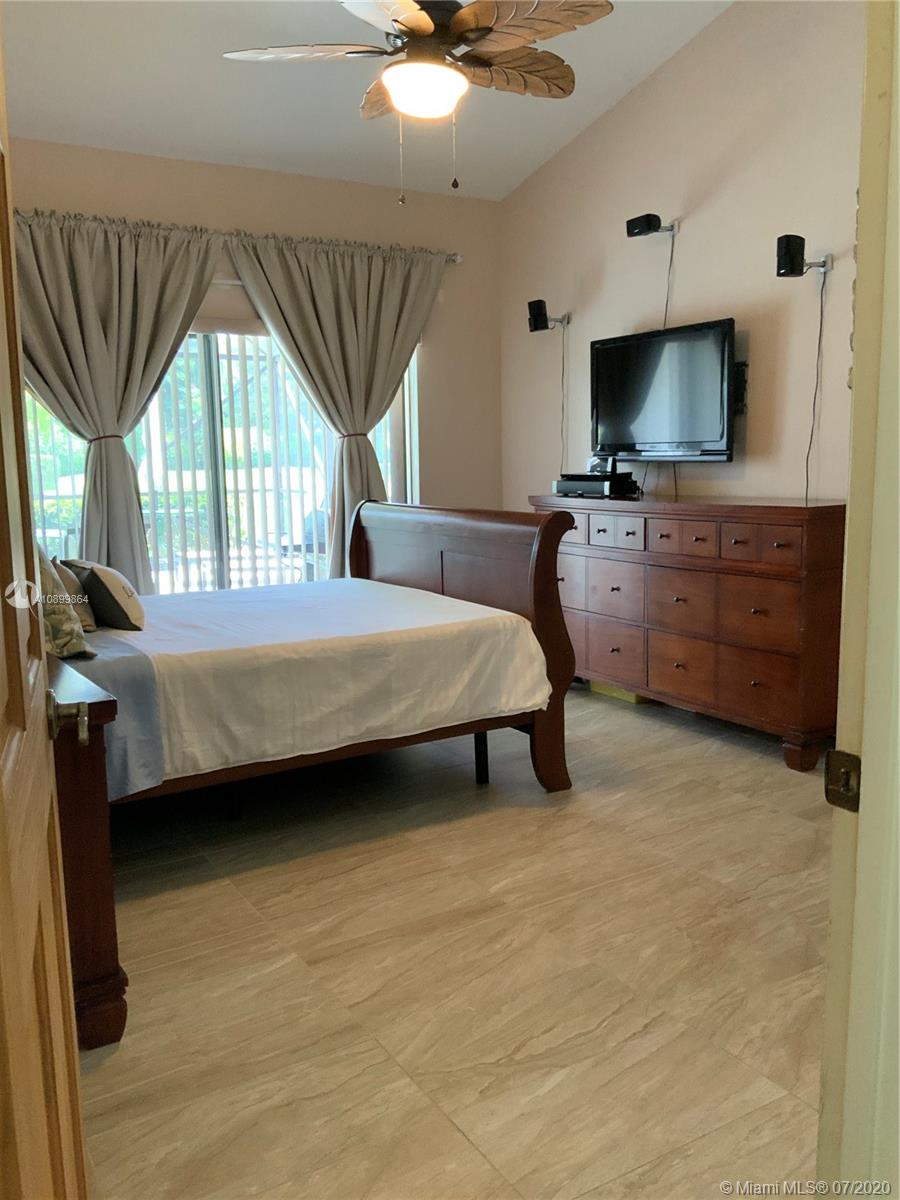 MEADOWS 300 1 - Residential