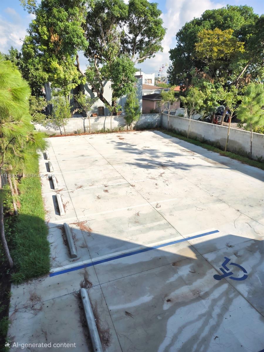 DE LEON PARK - Residential Lease