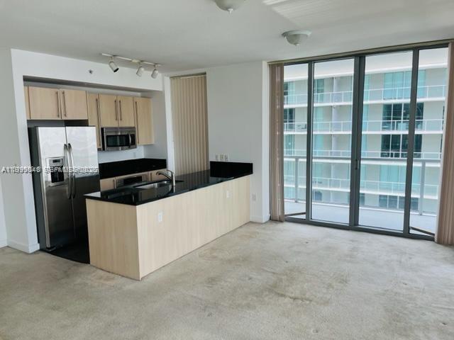 THE AXIS ON BRICKELL COND - Residential Lease