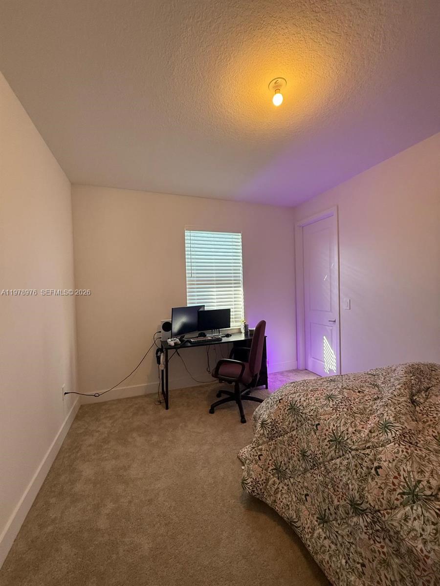 RESERVE AT DAVIE - Residential Lease