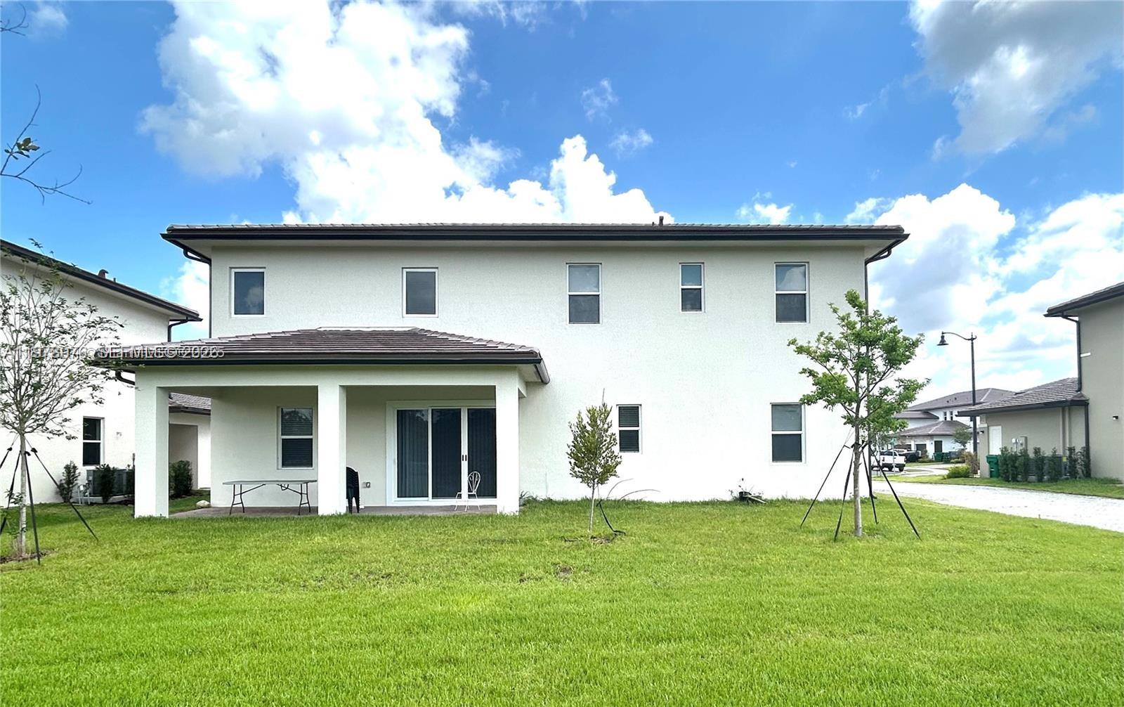 RESERVE AT DAVIE - Residential Lease