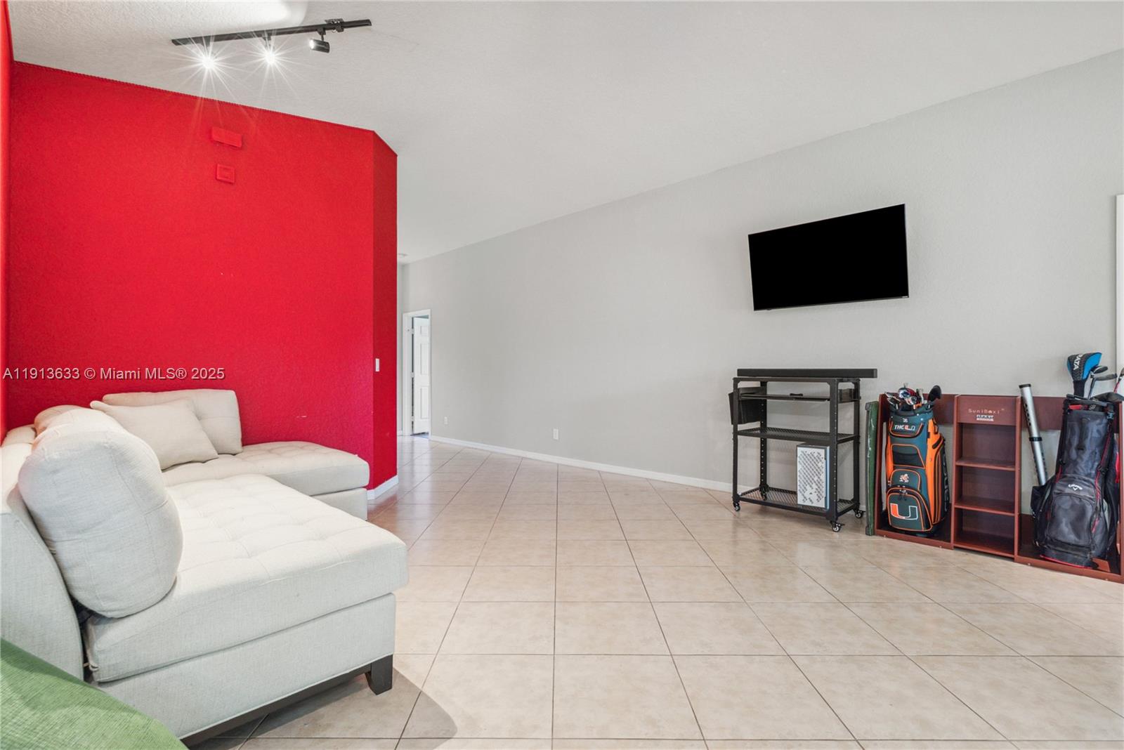 FOURTH  REPLAT OF PORTOFI - Residential