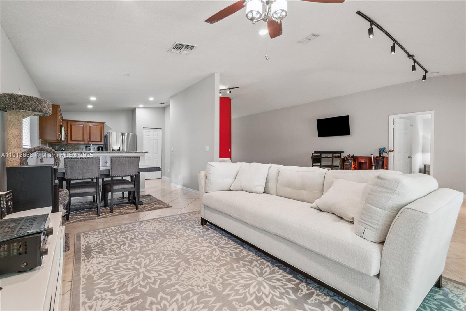 FOURTH  REPLAT OF PORTOFI - Residential