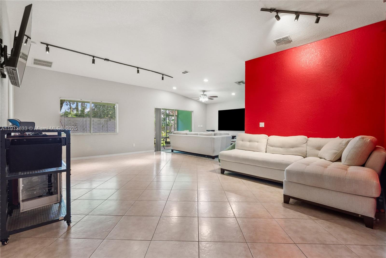 FOURTH  REPLAT OF PORTOFI - Residential