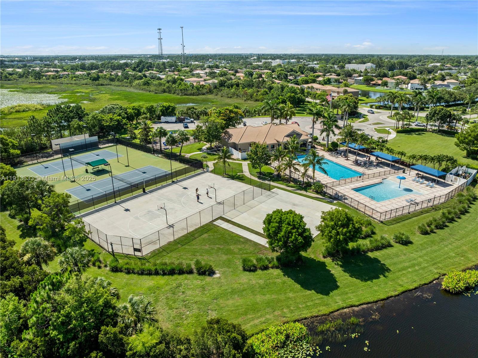 FOURTH  REPLAT OF PORTOFI - Residential