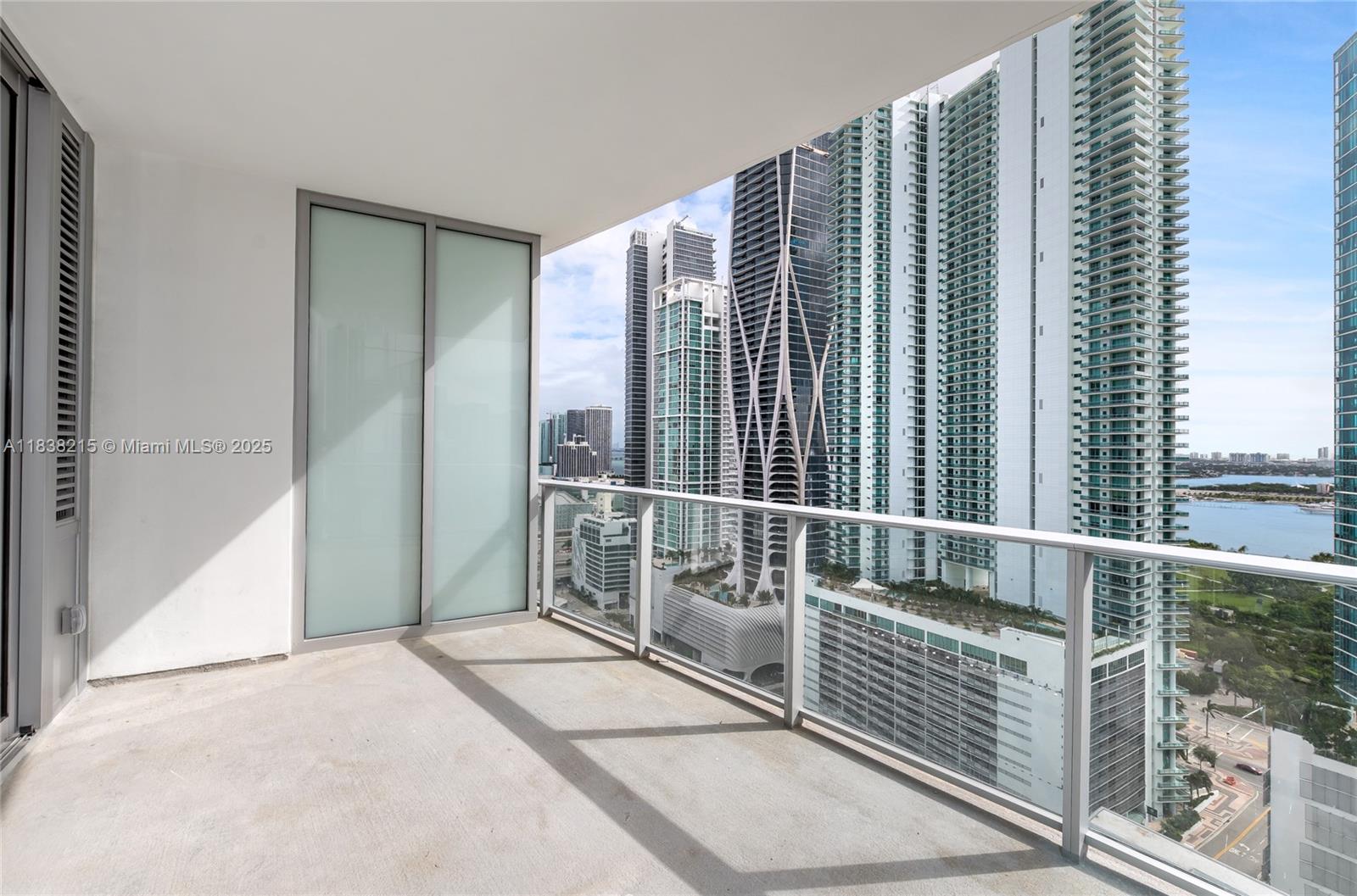851 NE 1st Ave 2405