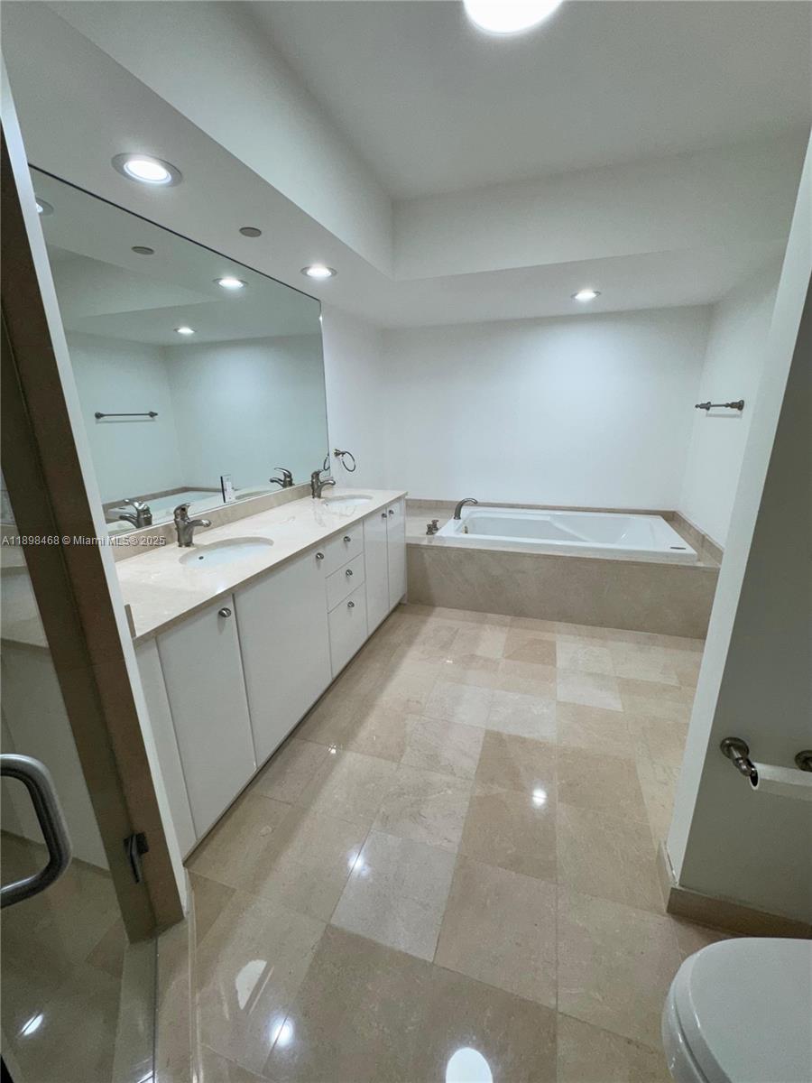 OCEANIA V CONDO - Residential Lease