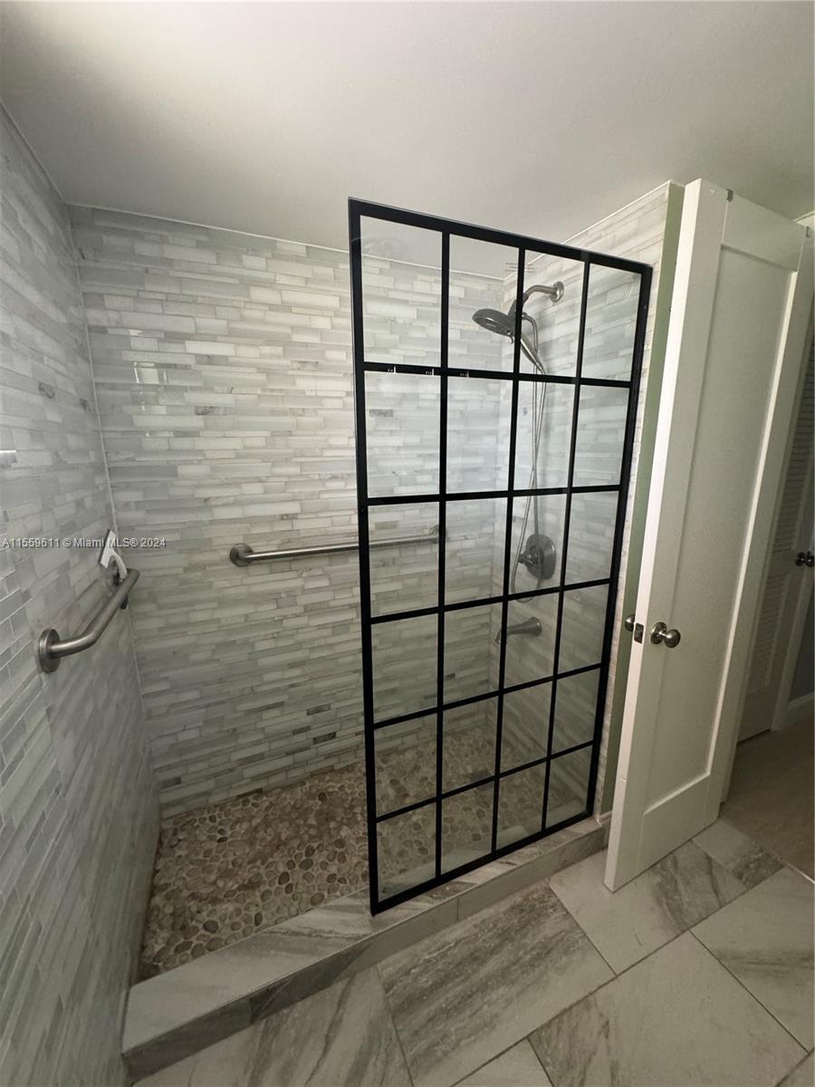 FIRST HORIZONS CONDO - Residential Lease