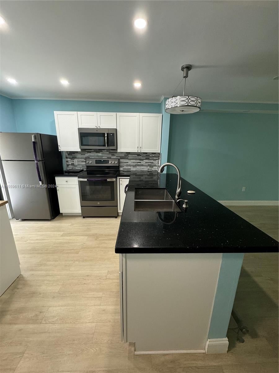 FIRST HORIZONS CONDO - Residential Lease
