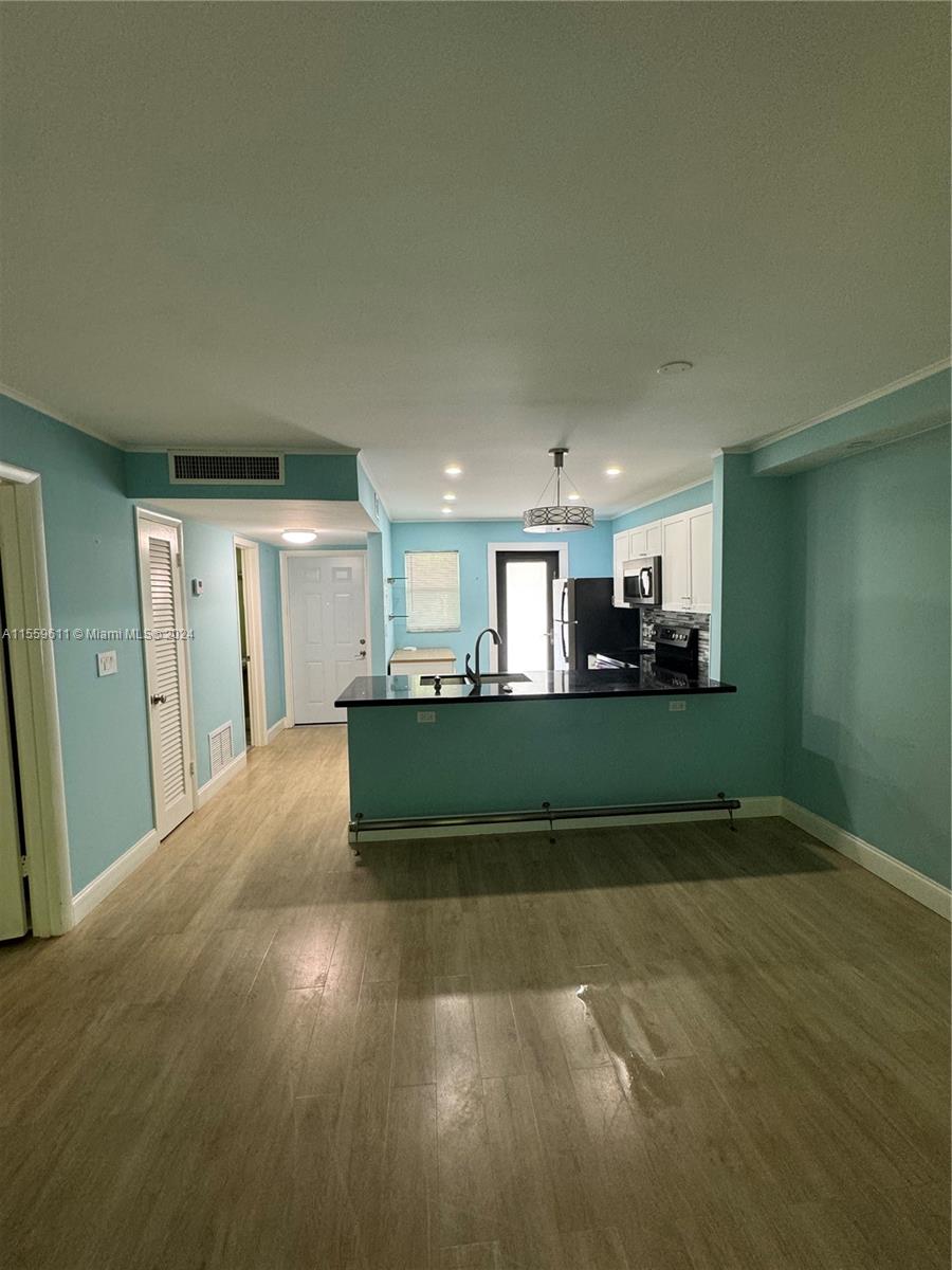 FIRST HORIZONS CONDO - Residential Lease
