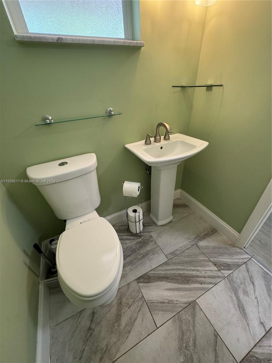 FIRST HORIZONS CONDO - Residential Lease