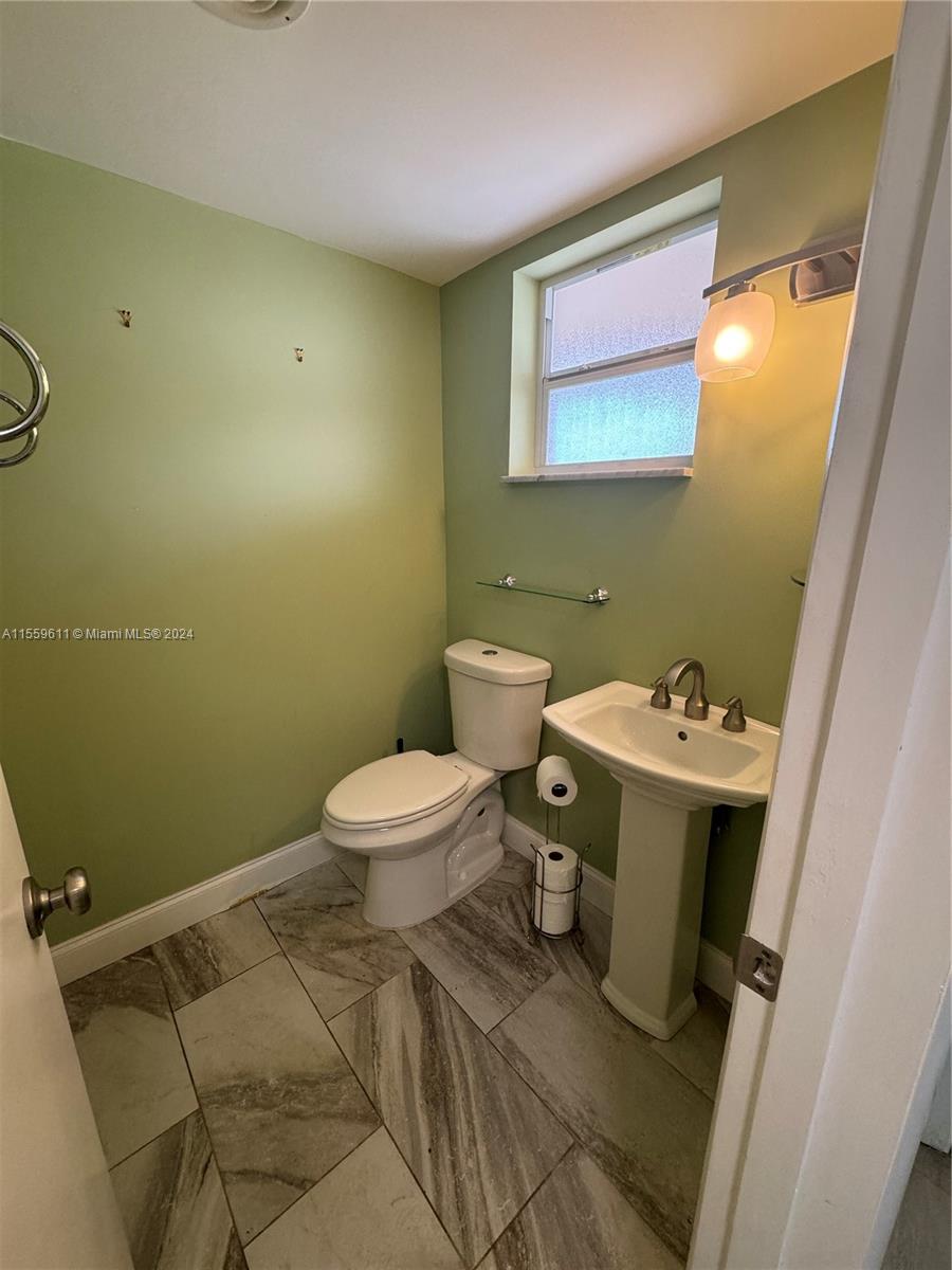 FIRST HORIZONS CONDO - Residential Lease