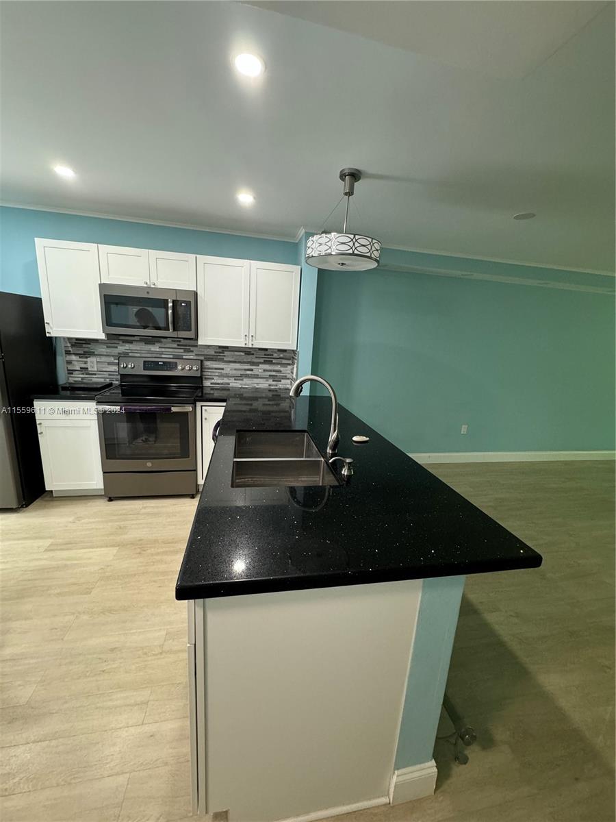 FIRST HORIZONS CONDO - Residential Lease