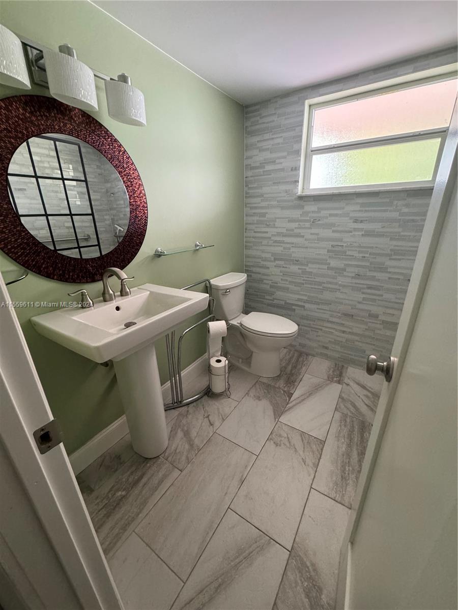 FIRST HORIZONS CONDO - Residential Lease