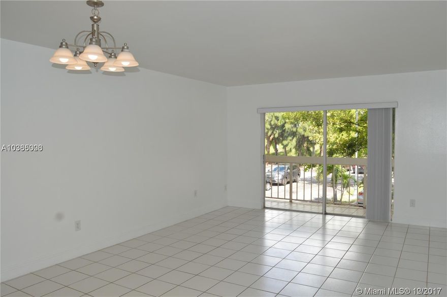 Newly updated unit:new kitchen granite counter tops,fridge & dishwasher,newer stove & new blinds.Freshly painted,sparkling clean & ready to move into! Plenty of parking spaces! Easy to show!