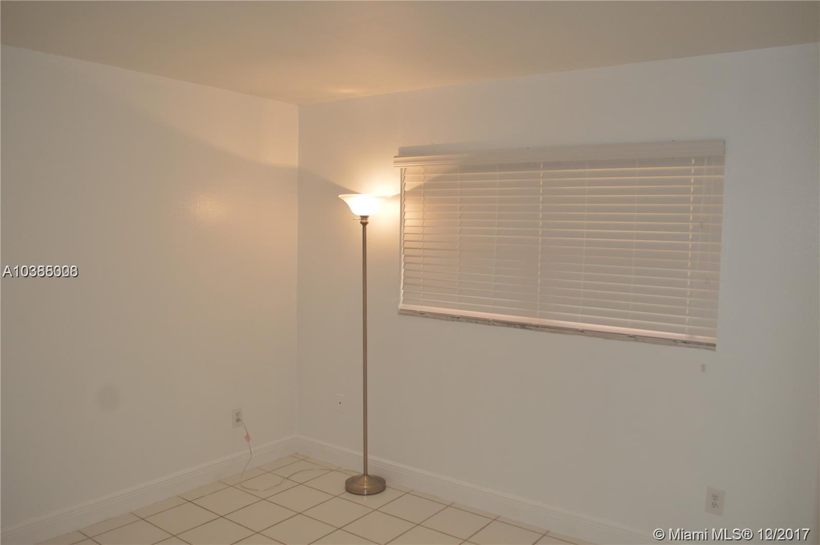 VILLAGE OF KINGS CREEK CO - Residential Lease