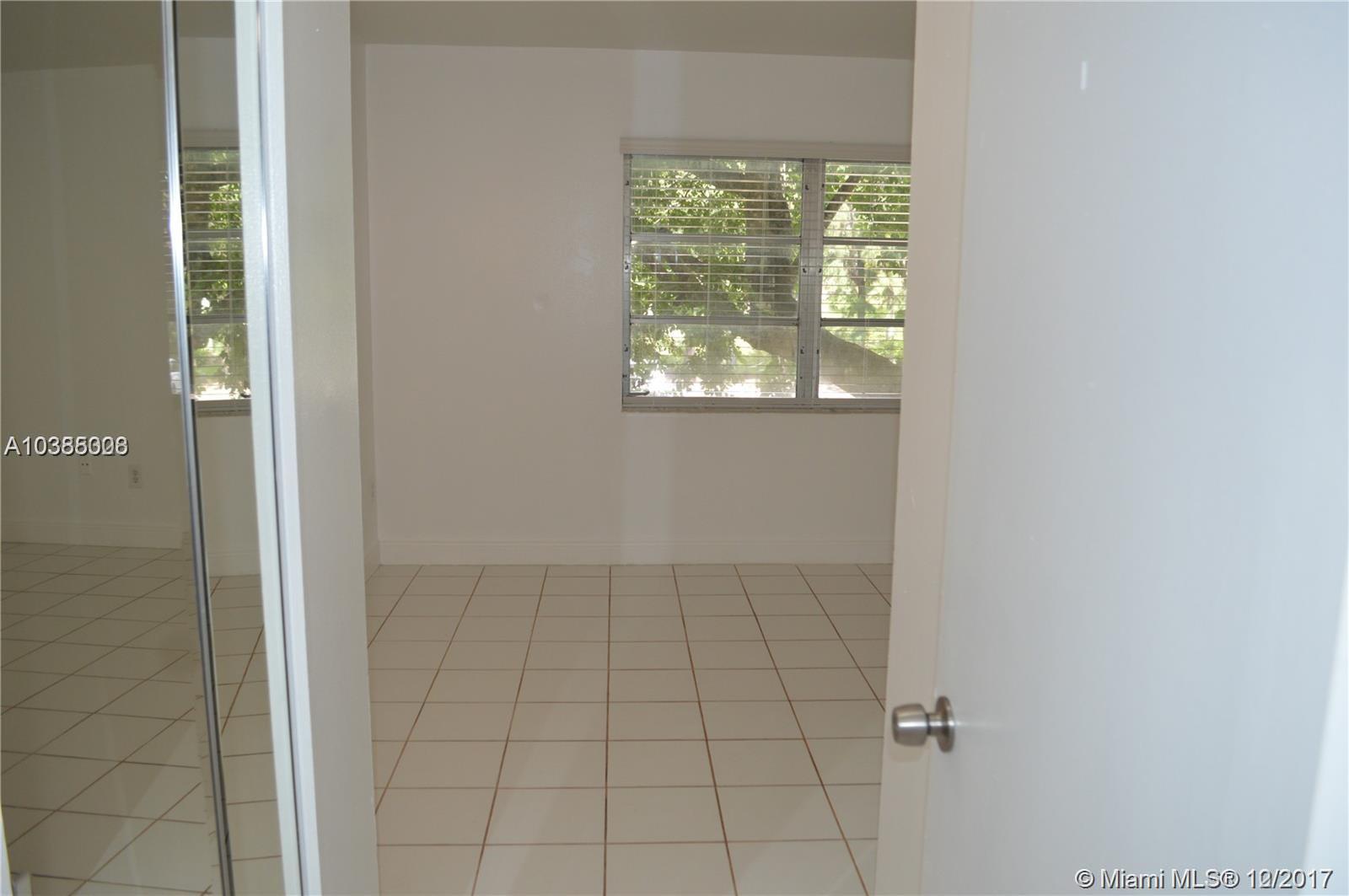 VILLAGE OF KINGS CREEK CO - Residential Lease