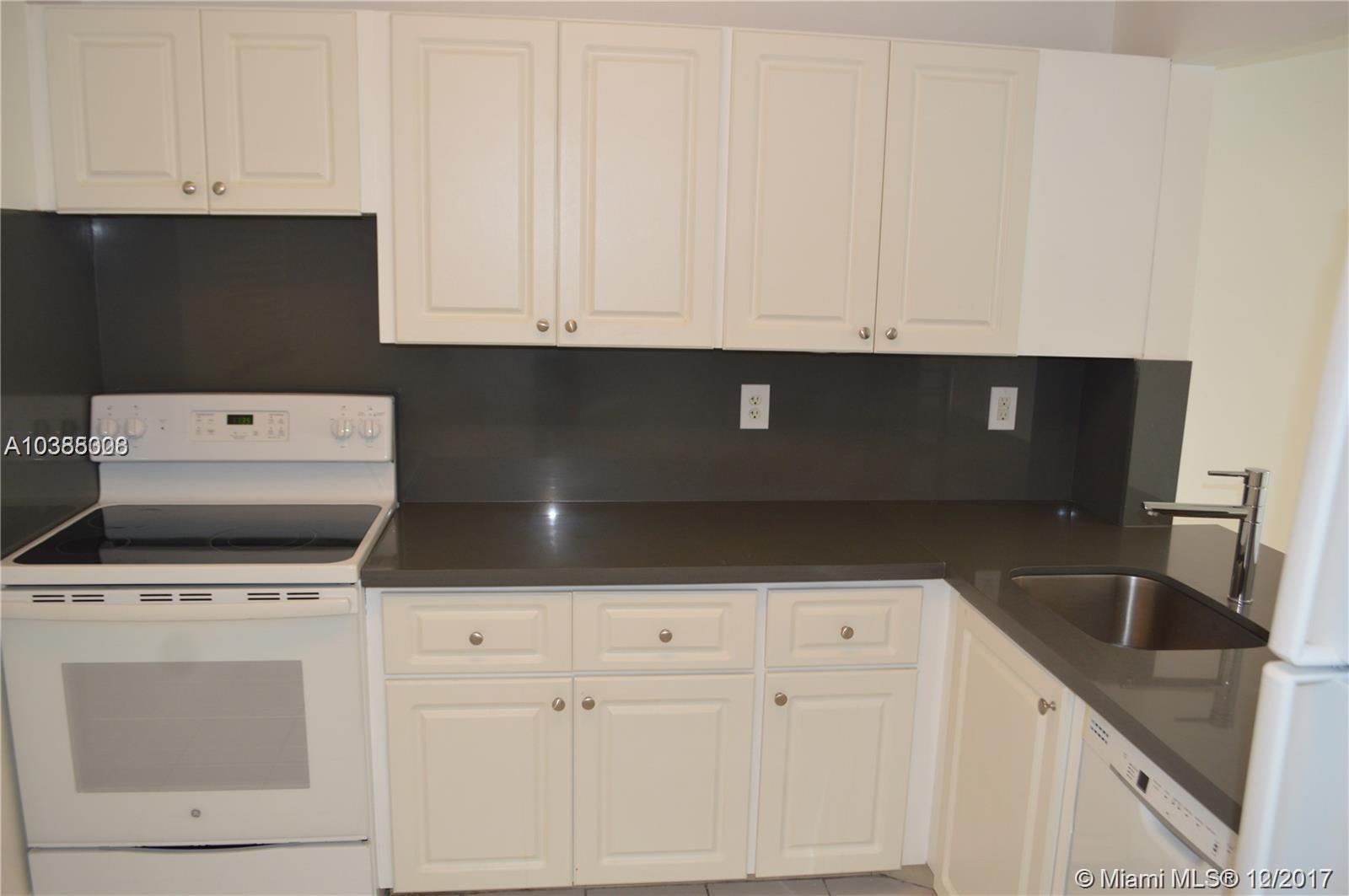 VILLAGE OF KINGS CREEK CO - Residential Lease