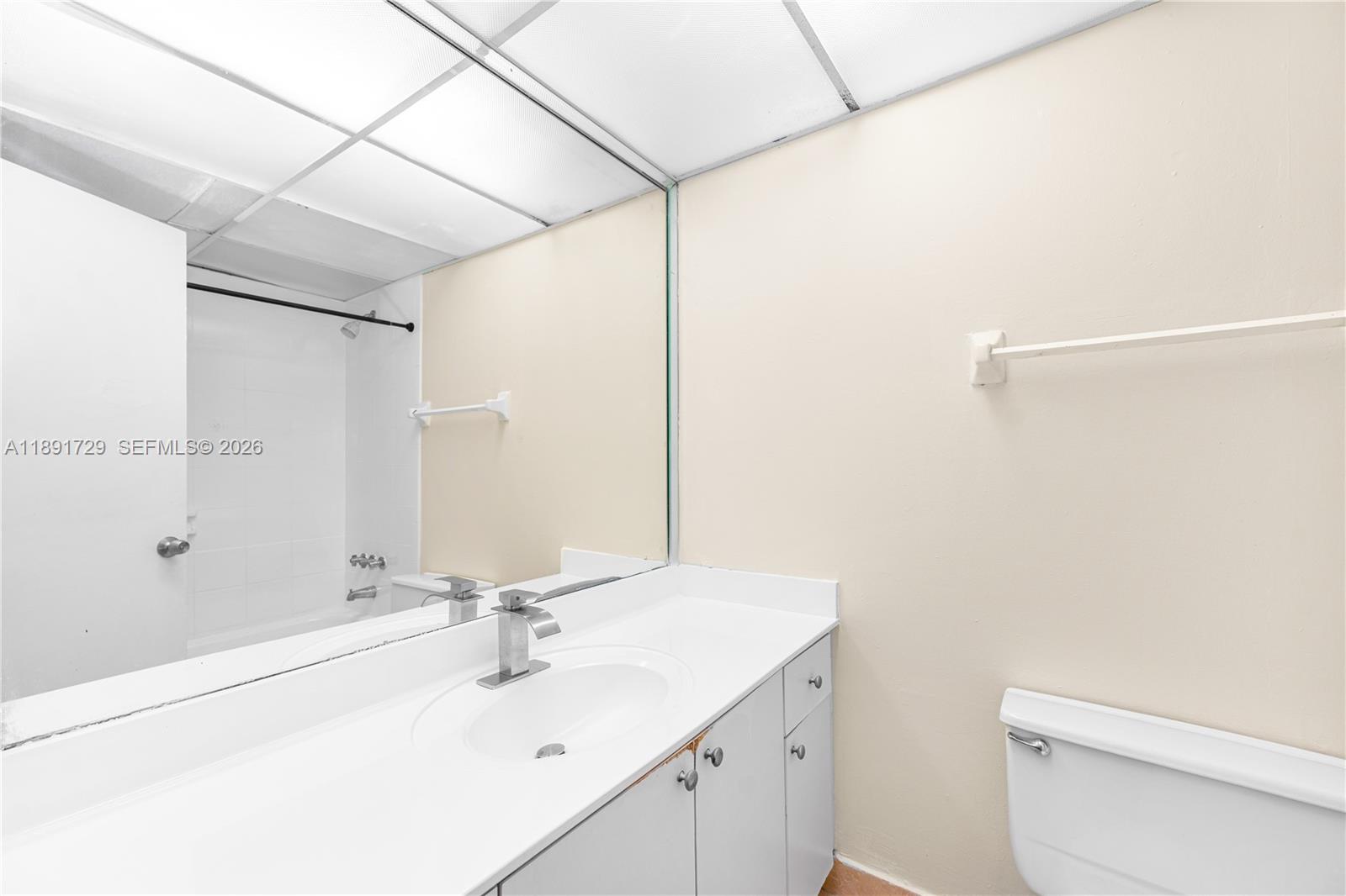 COURTYARDS AT KENDALL CON - Residential