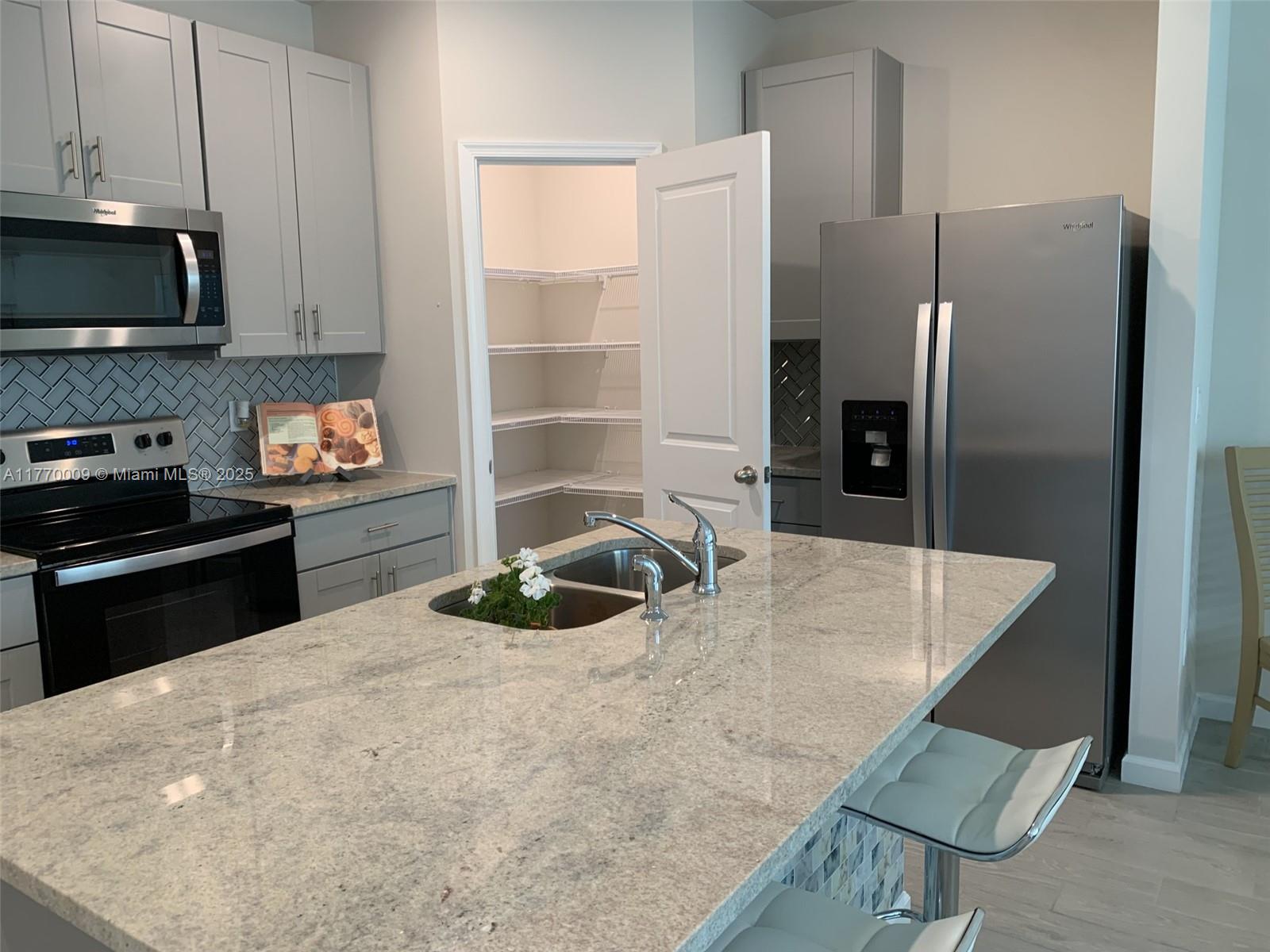 TRILLIUM - Residential