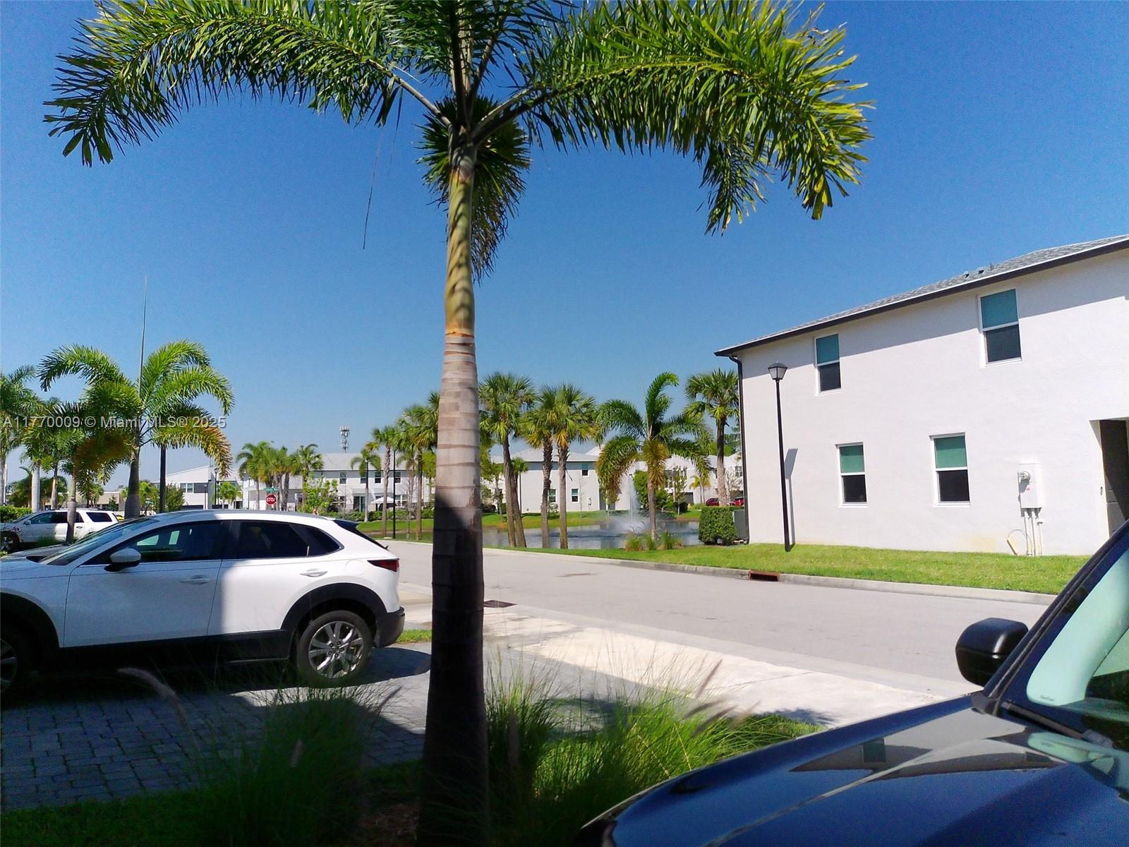 TRILLIUM - Residential