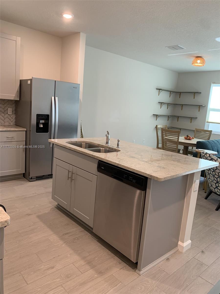 TRILLIUM - Residential