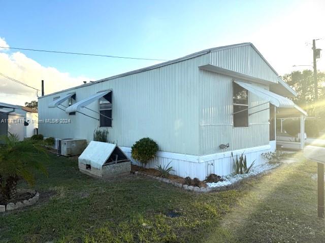 Orange Villa - Residential