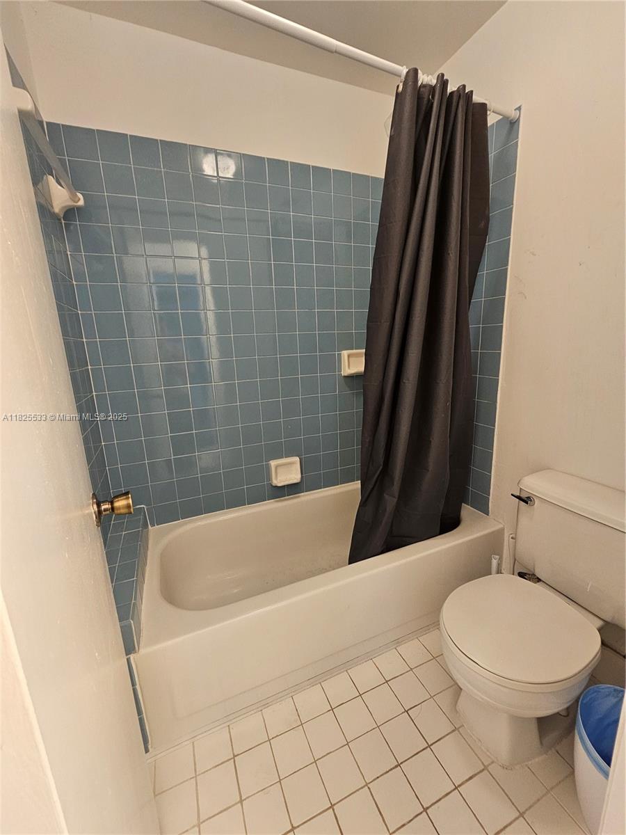 LAKESHORE CONDO #2 - Residential