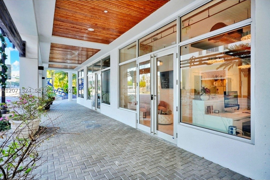 323 Sunny Isles Blvd