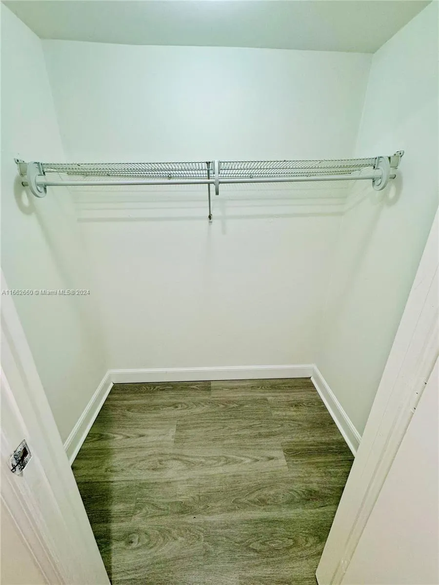 North Miami, Florida 33181, United States, 2 Bedrooms Bedrooms, ,3 BathroomsBathrooms,Residential,Pending,42832