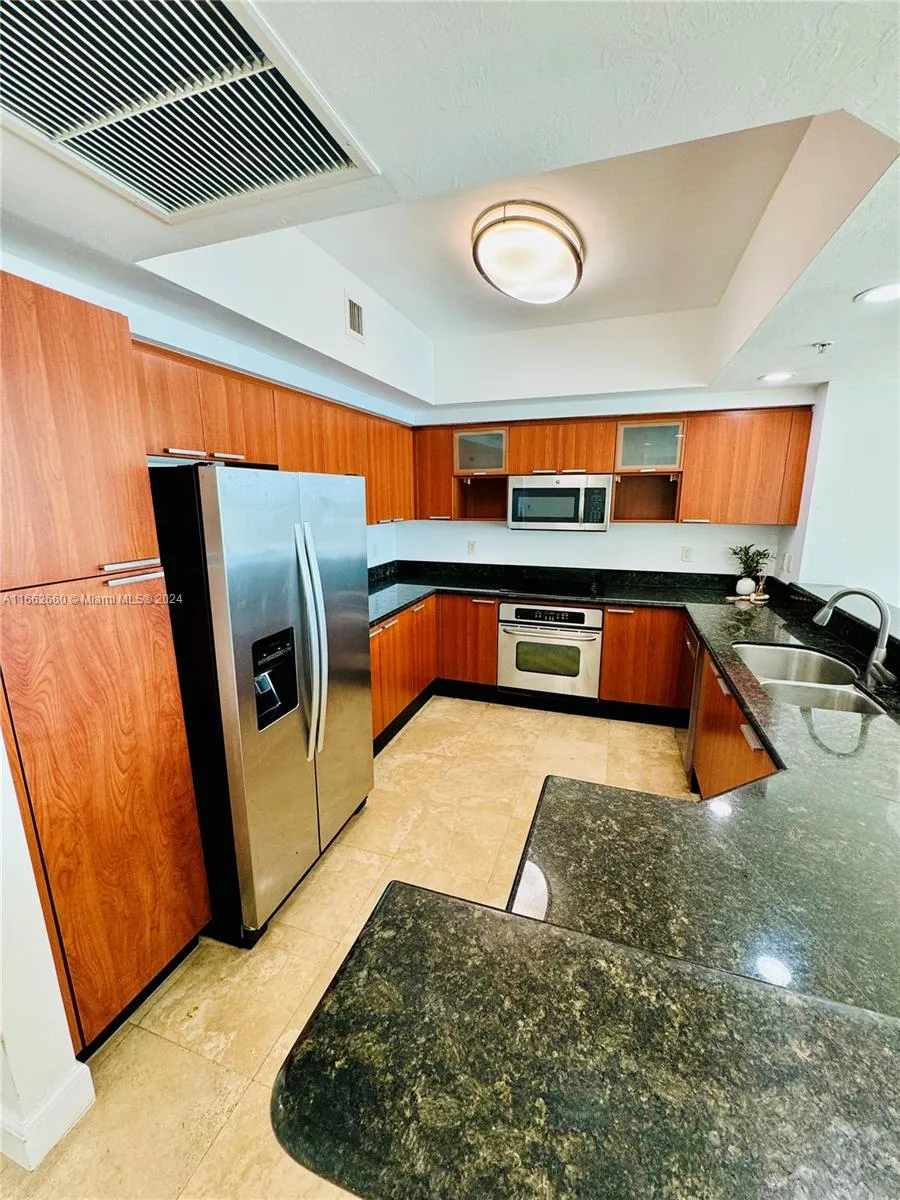 North Miami, Florida 33181, United States, 2 Bedrooms Bedrooms, ,3 BathroomsBathrooms,Residential,Pending,42832 North Miami, Florida 33181, United States, 2 Bedrooms Bedrooms, ,3 BathroomsBathrooms,Residential,Pending,42832