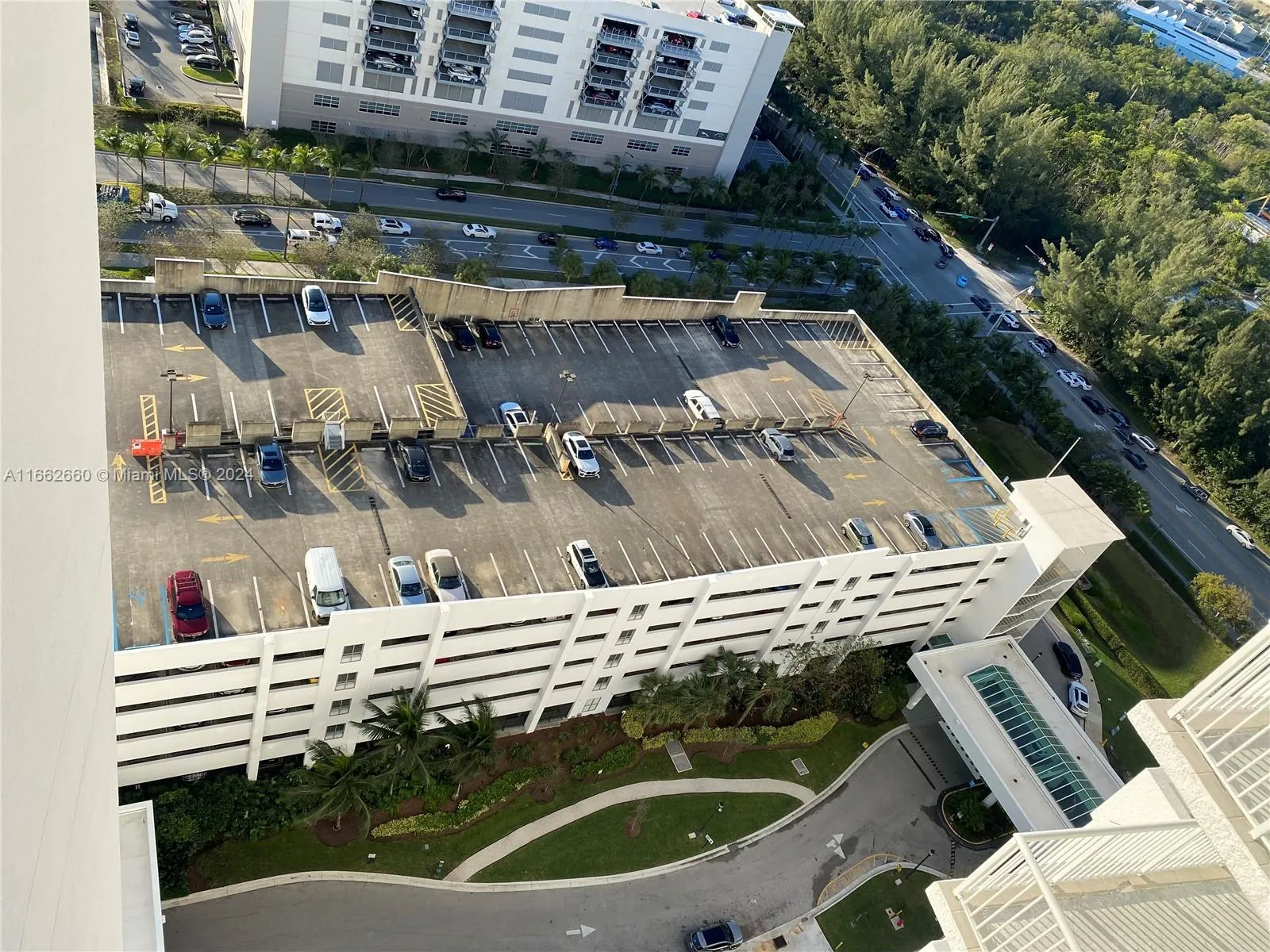 North Miami, Florida 33181, United States, 2 Bedrooms Bedrooms, ,3 BathroomsBathrooms,Residential,Pending,42832