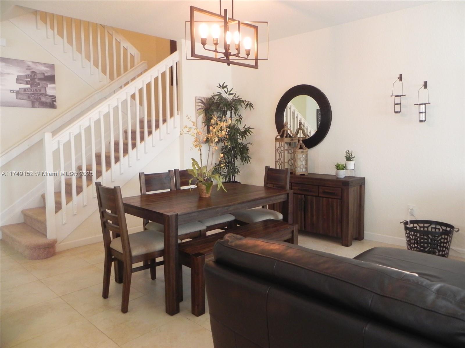 12170 Village Pl 1