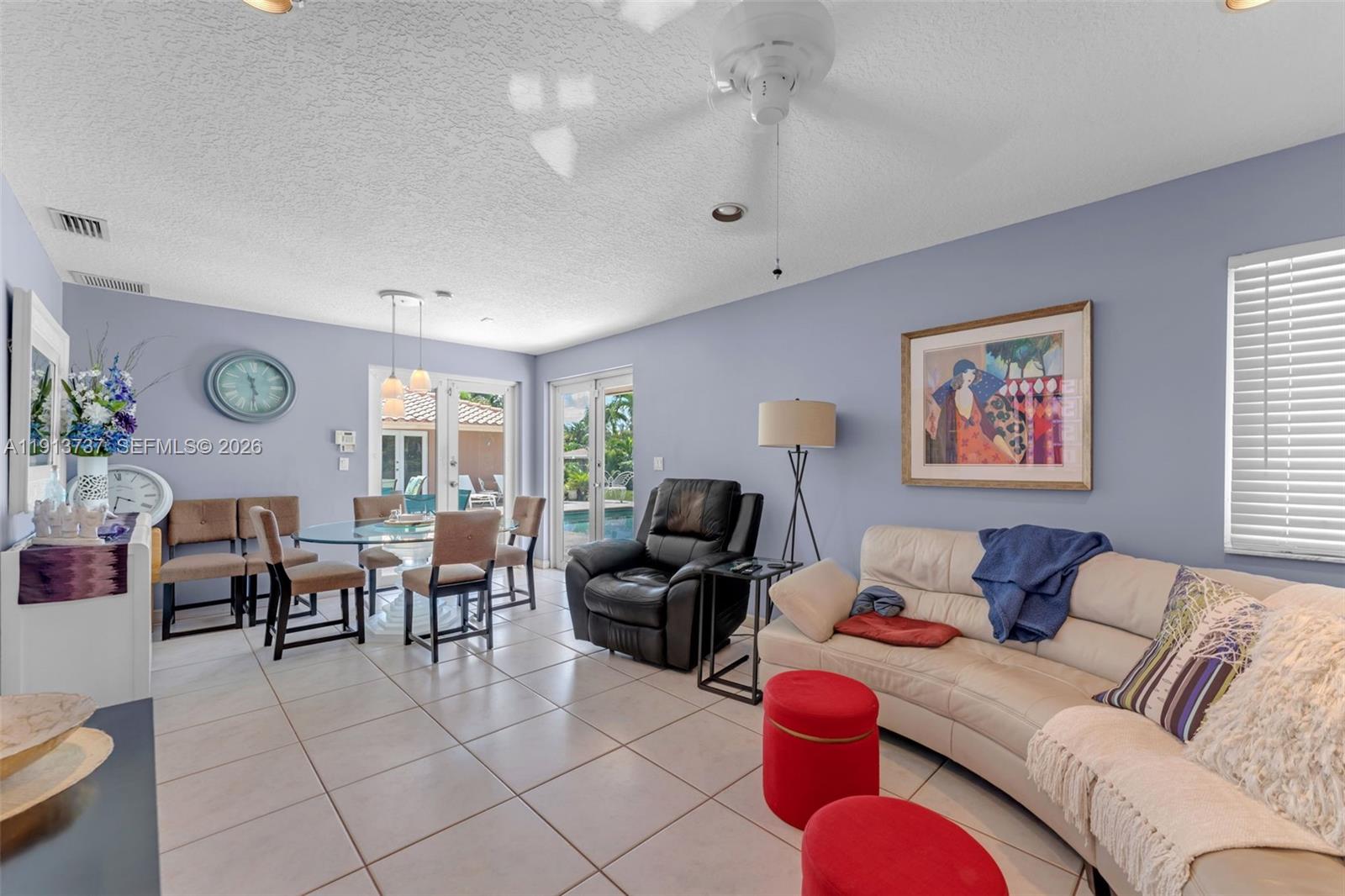 LUSIA R SUB - Residential