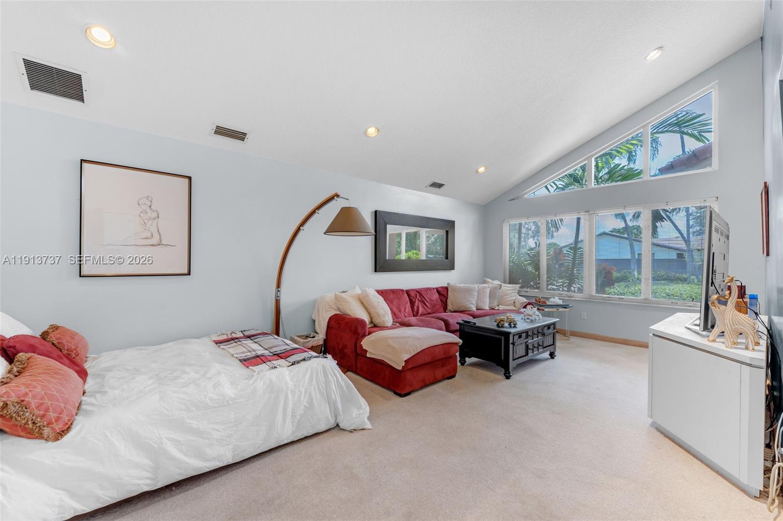 LUSIA R SUB - Residential