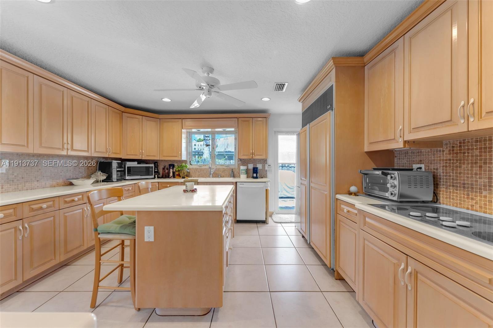 LUSIA R SUB - Residential