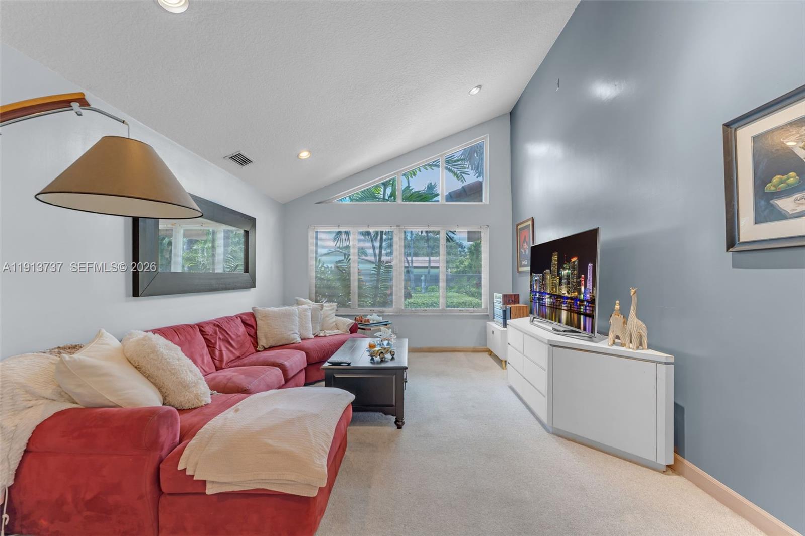 LUSIA R SUB - Residential