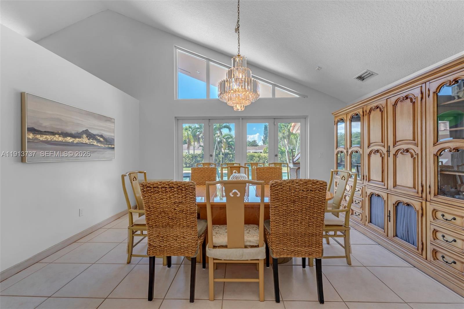 LUSIA R SUB - Residential