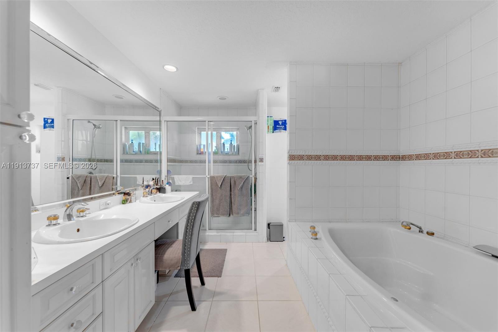 LUSIA R SUB - Residential