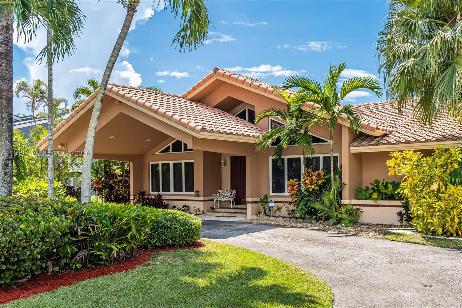 LUSIA R SUB - Residential