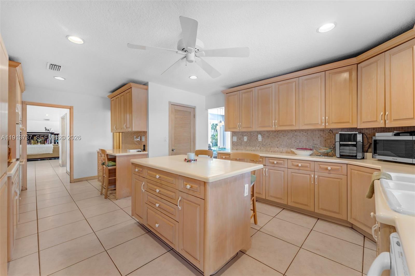 LUSIA R SUB - Residential