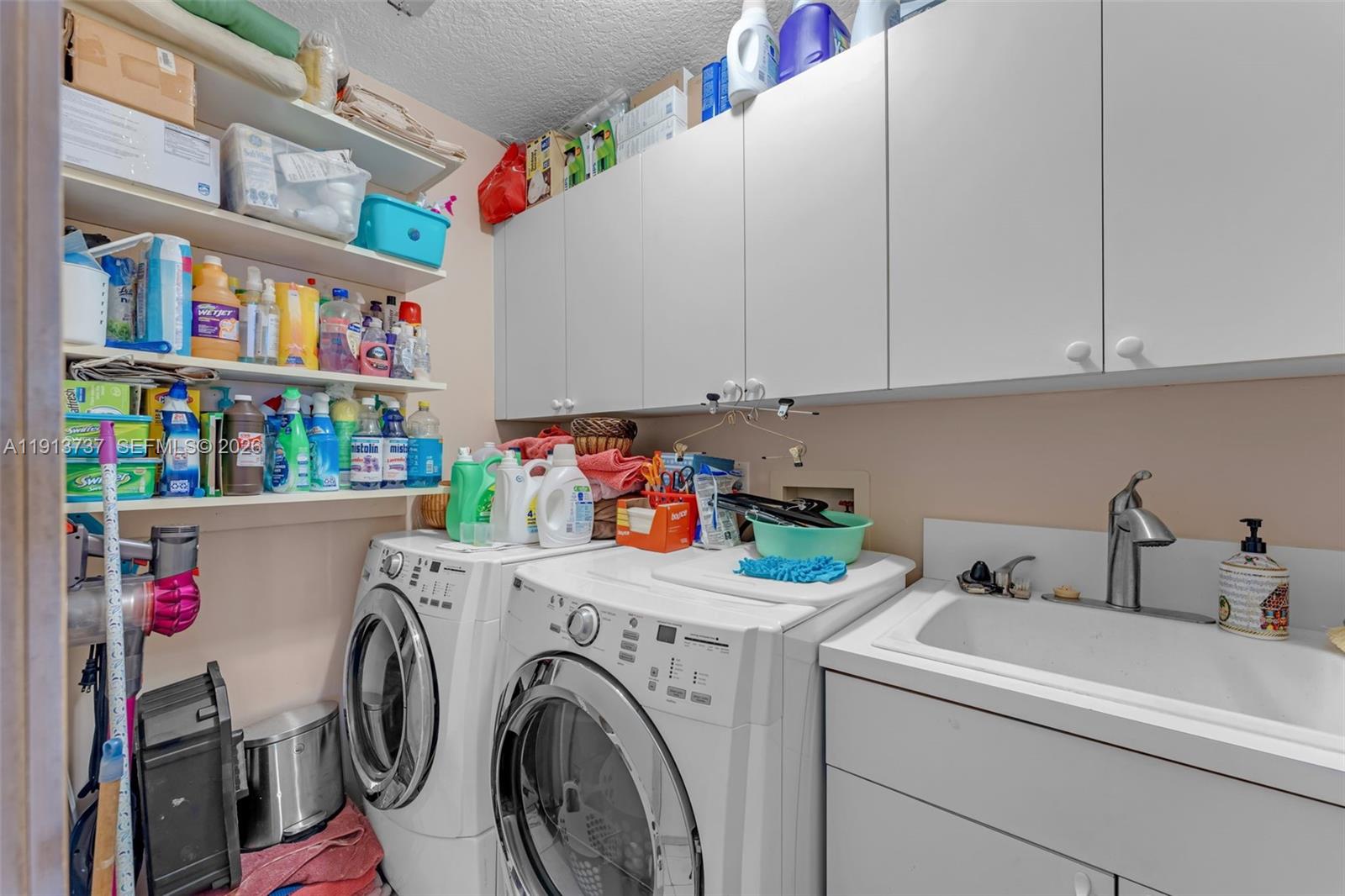 LUSIA R SUB - Residential