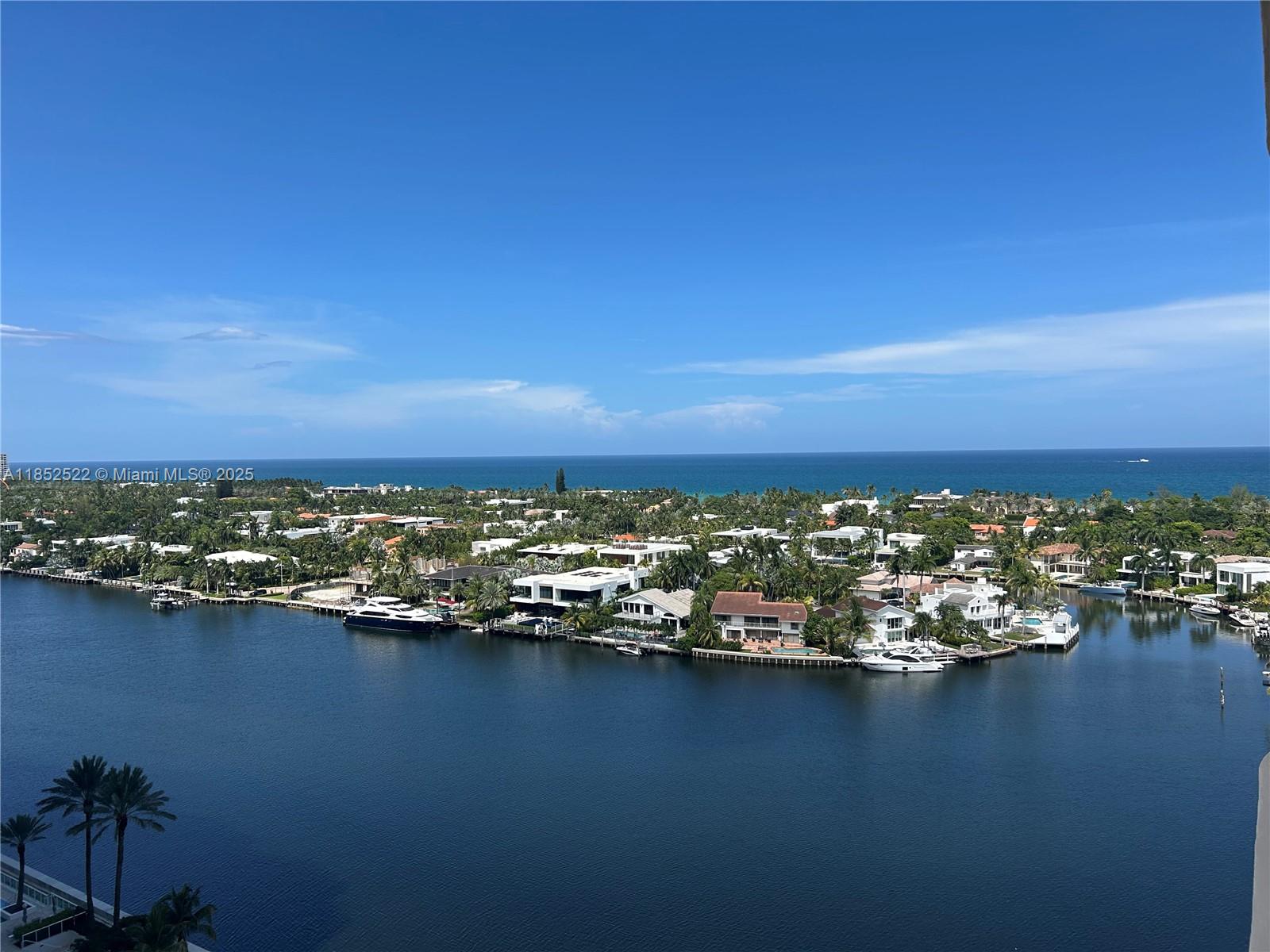 20191 E Country Club Dr 1605